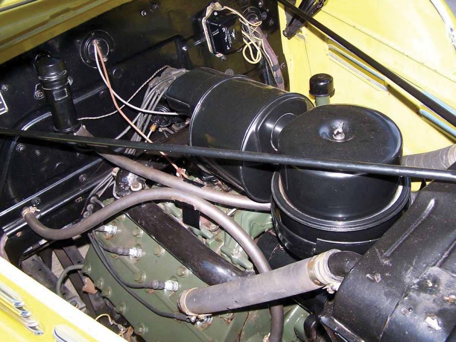  Cadillac Series 75 Convertible Coupe 1938 года  (фото 4 из 6)
